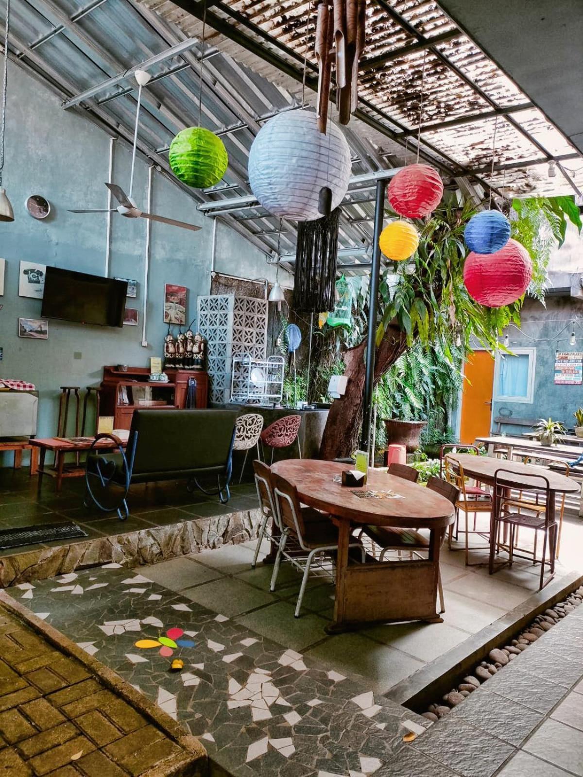 Jeng Tini Guest House Bogor Exterior photo