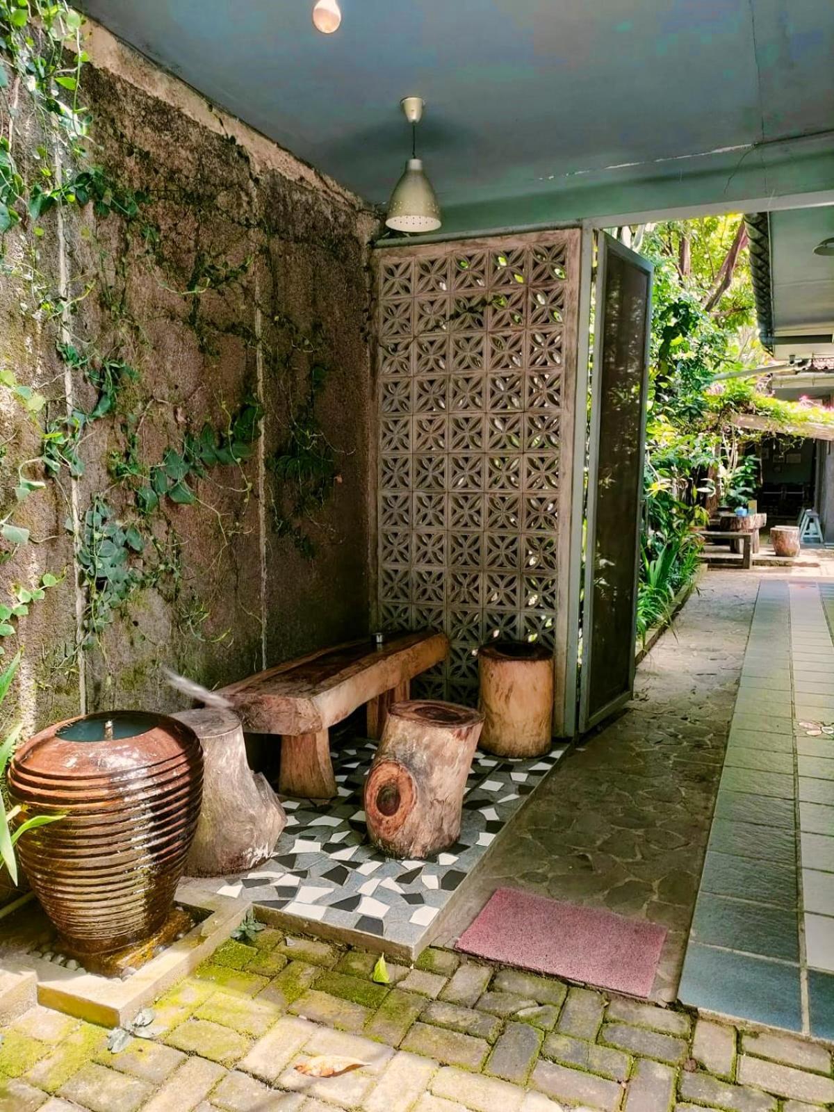 Jeng Tini Guest House Bogor Exterior photo