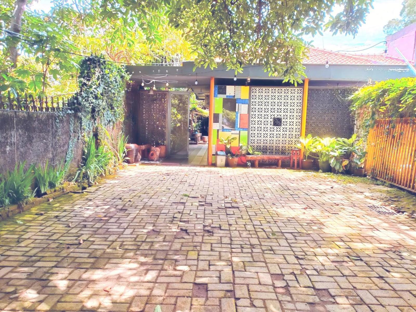 Jeng Tini Guest House Bogor Exterior photo