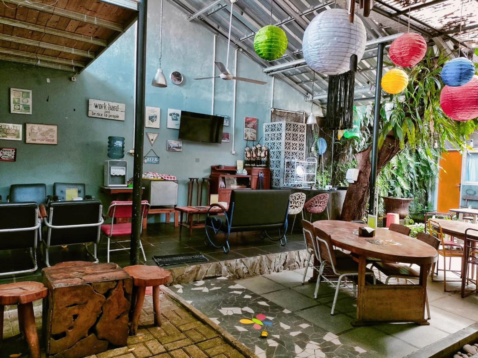 Jeng Tini Guest House Bogor Exterior photo