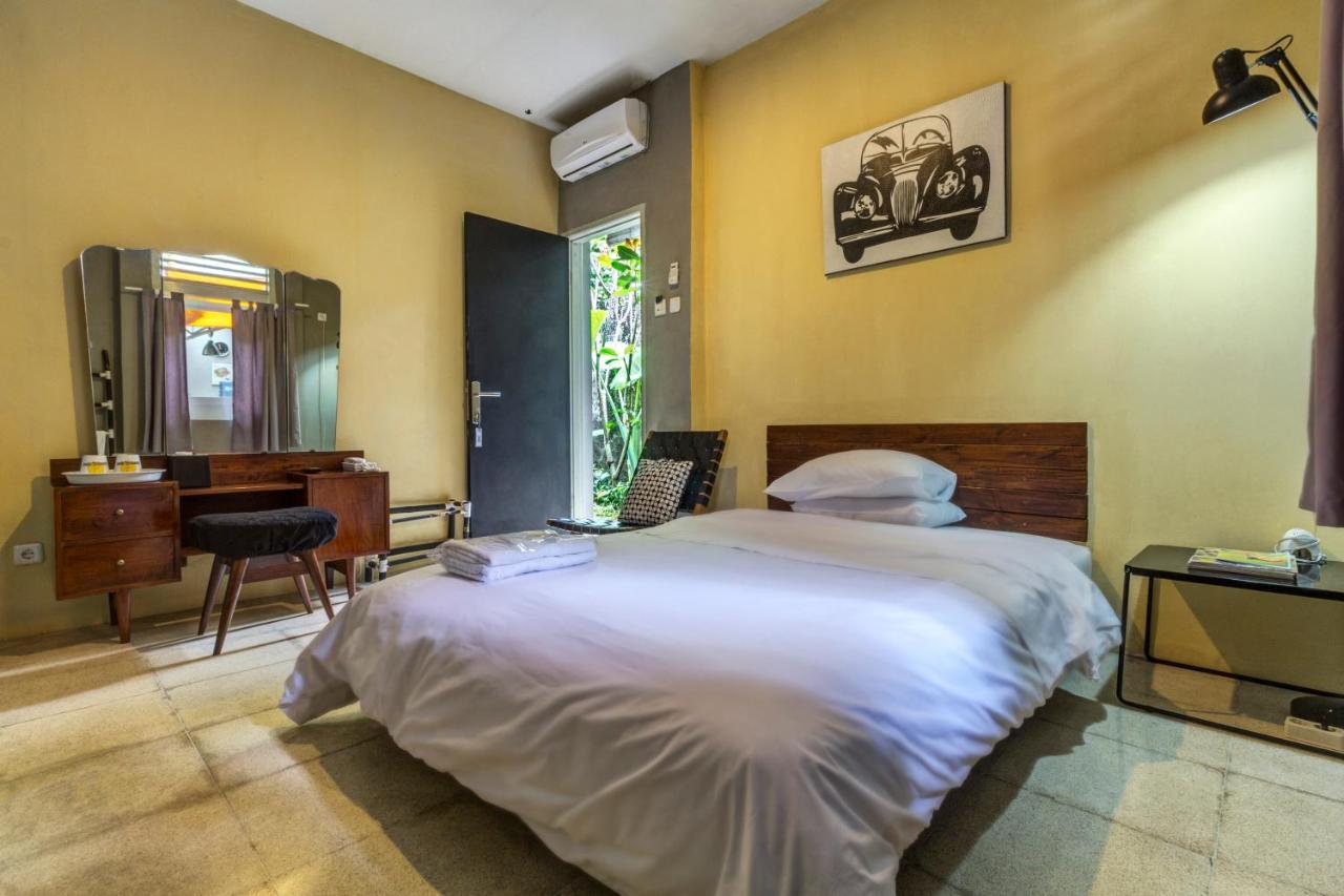 Jeng Tini Guest House Bogor Exterior photo
