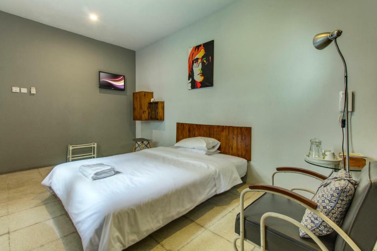 Jeng Tini Guest House Bogor Exterior photo